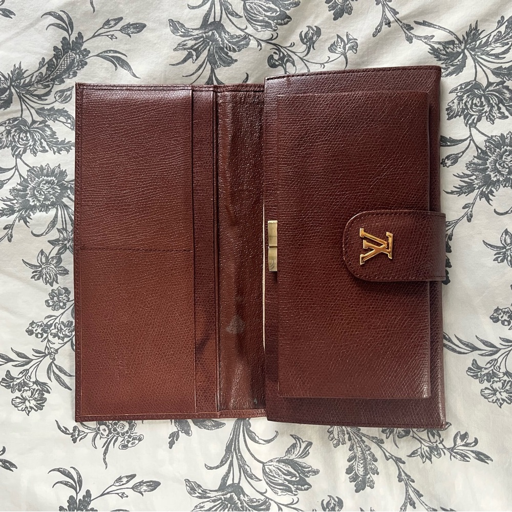 Louis Vuitton Monogram Key & Card Holder in Brown - Picture 2 of 6